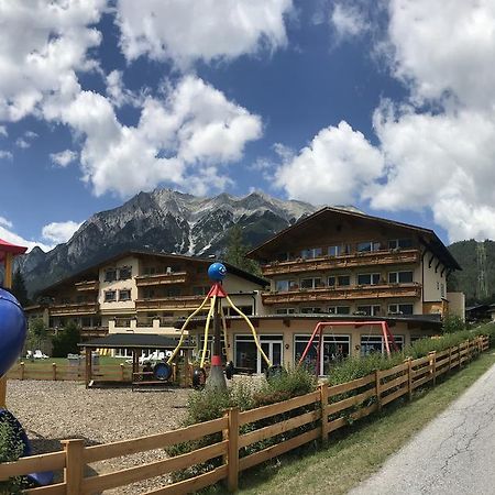 Kinderhotel Laerchenhof Obsteig Zewnętrze zdjęcie