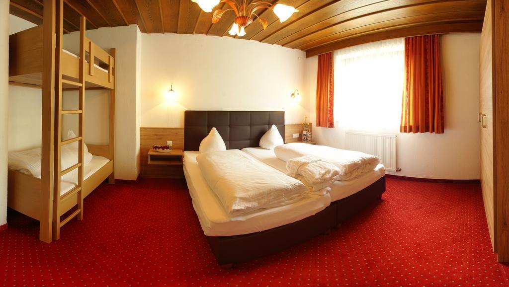 Kinderhotel Laerchenhof Obsteig Pokój zdjęcie